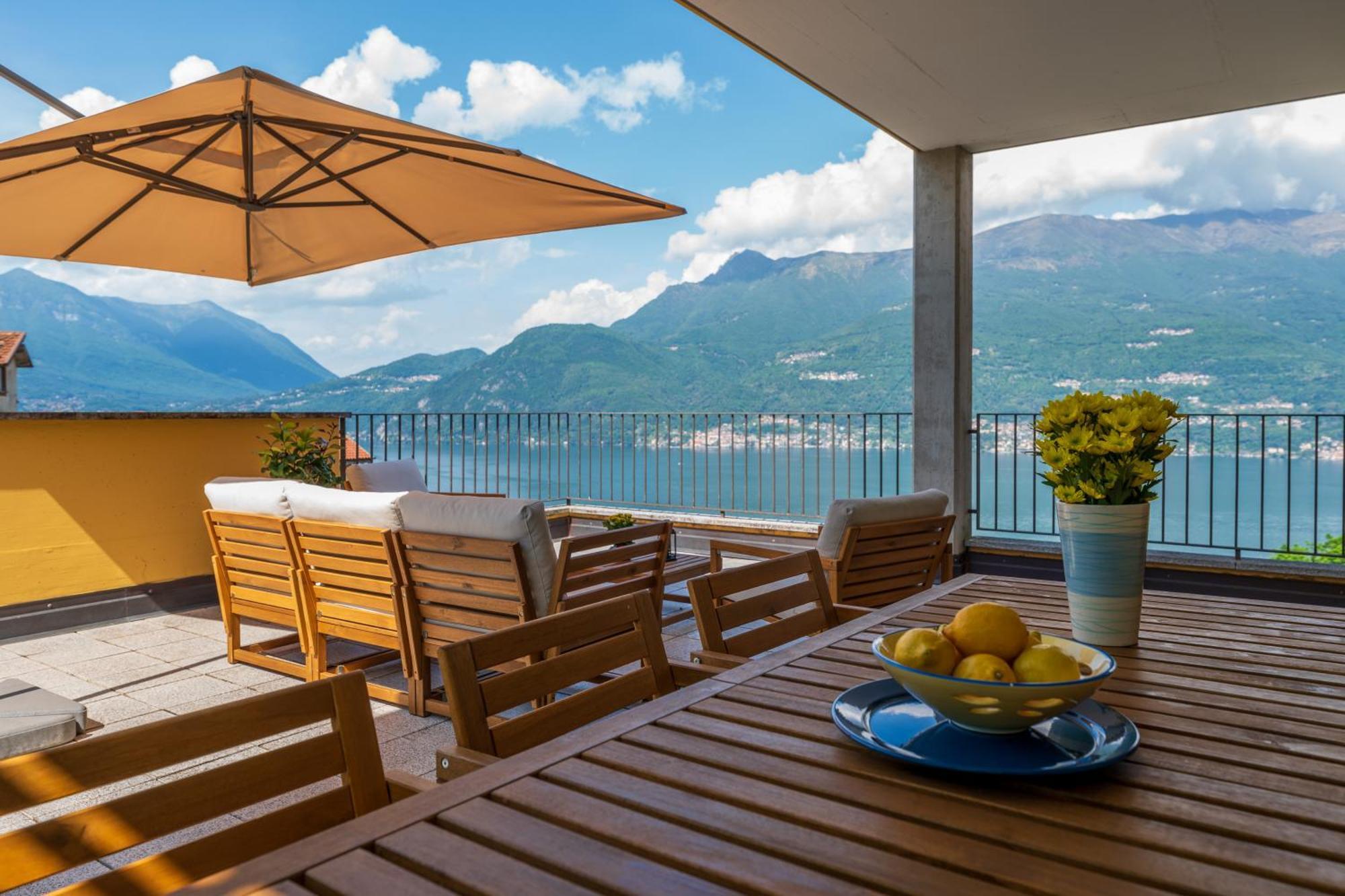 Stunning Apartment- Terrace And Swimming Pool Bellano Eksteriør bilde