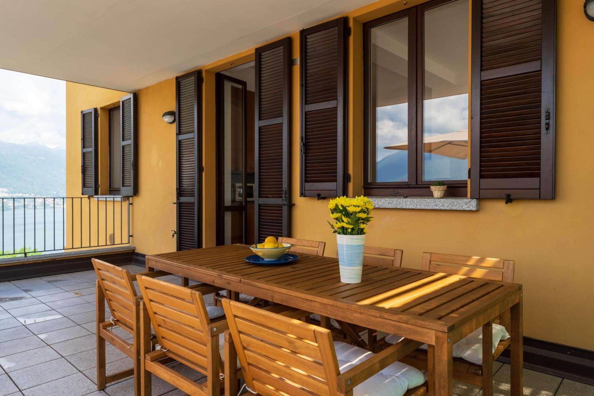 Stunning Apartment- Terrace And Swimming Pool Bellano Eksteriør bilde