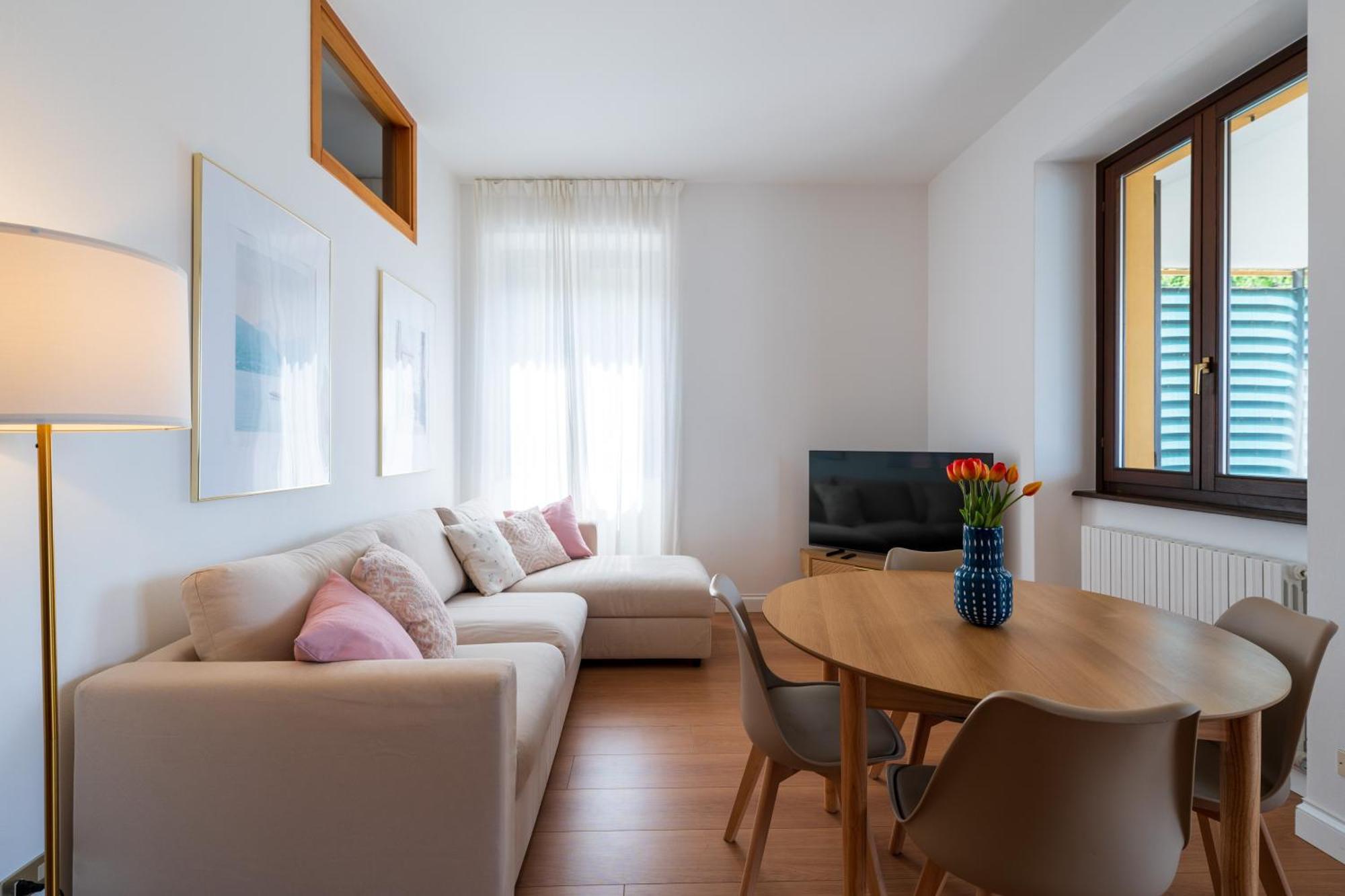 Stunning Apartment- Terrace And Swimming Pool Bellano Eksteriør bilde